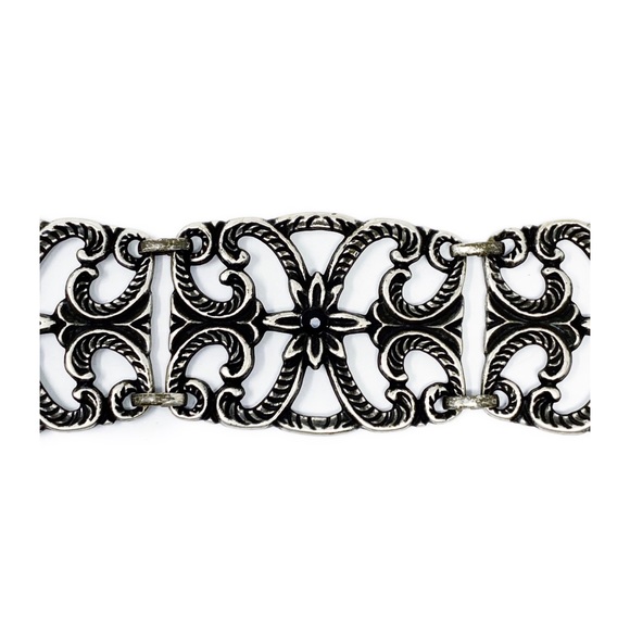 Metal Silver-tone Concho Chain Belt - Picture 3 of 8